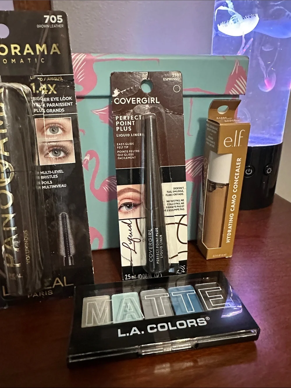 4 pc bundle of Assorted Makeup NWT
